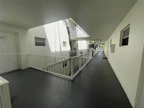4255 N University Drive Sunrise FL 33351