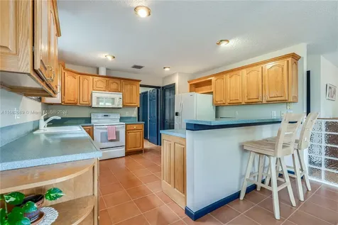 6591 SW 13th Street Plantation FL 33317
