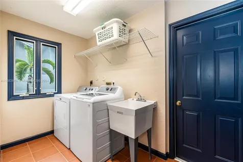 6591 SW 13th Street Plantation FL 33317