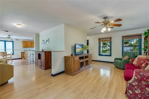 6591 SW 13th Street Plantation FL 33317