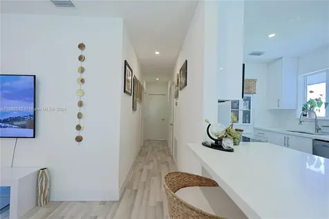 711 W 31st Street Hialeah FL 33012
