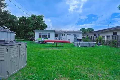 711 W 31st Street Hialeah FL 33012