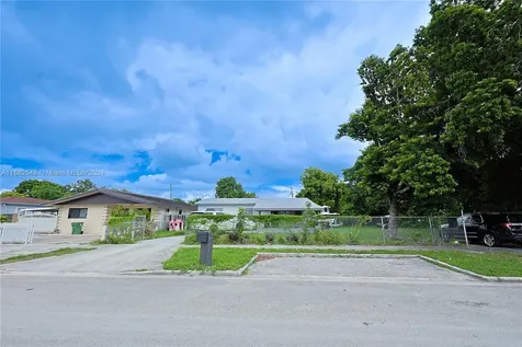 711 W 31st Street Hialeah FL 33012