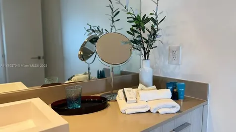 4111 S Ocean Drive Hollywood FL 33019