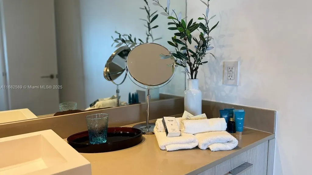 4111 S Ocean Drive Hollywood FL 33019