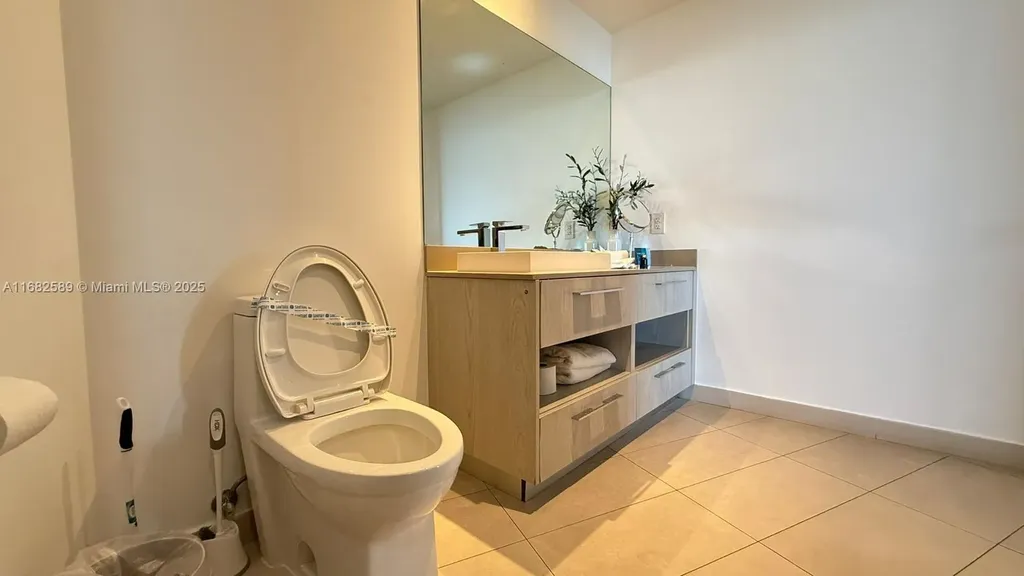 4111 S Ocean Drive Hollywood FL 33019