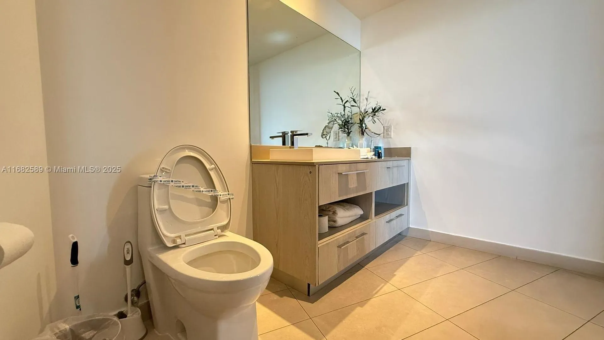 4111 S Ocean Drive Hollywood FL 33019