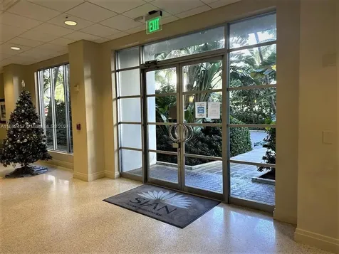 4001 S Ocean Drive Hollywood FL 33019