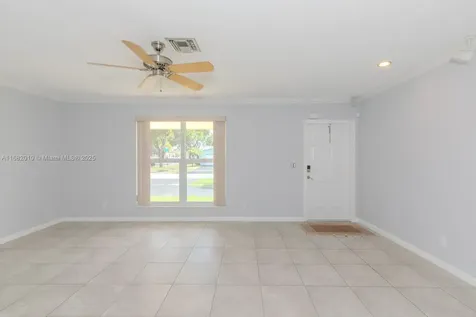 2230 N 54th Avenue Hollywood FL 33021