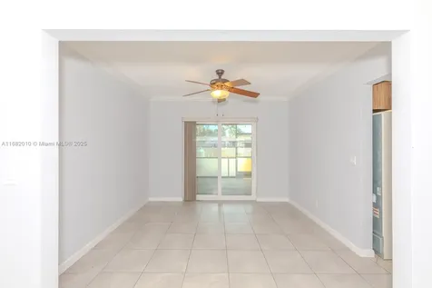 2230 N 54th Avenue Hollywood FL 33021