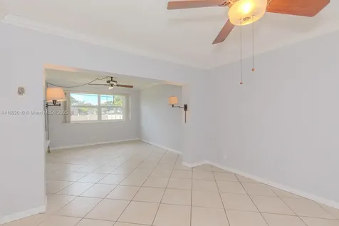 2230 N 54th Avenue Hollywood FL 33021