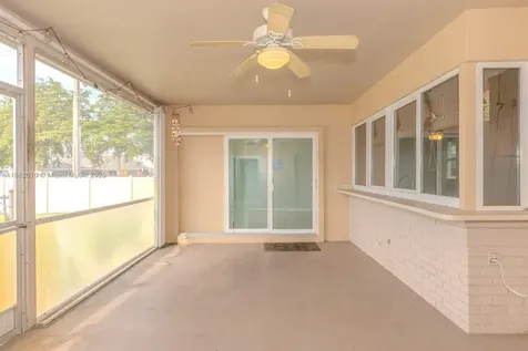 2230 N 54th Avenue Hollywood FL 33021