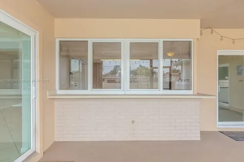 2230 N 54th Avenue Hollywood FL 33021