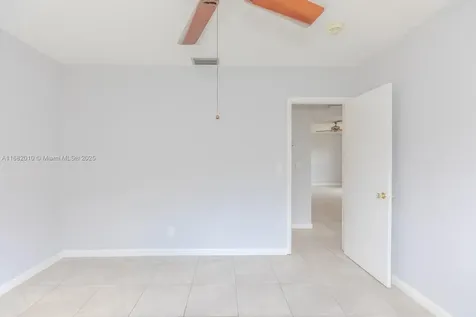 2230 N 54th Avenue Hollywood FL 33021
