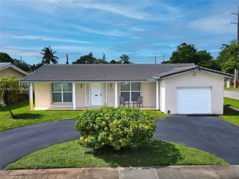 2230 N 54th Avenue Hollywood FL 33021