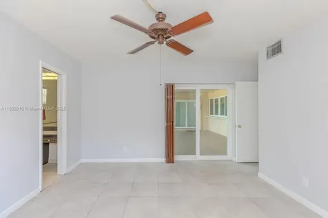 2230 N 54th Avenue Hollywood FL 33021