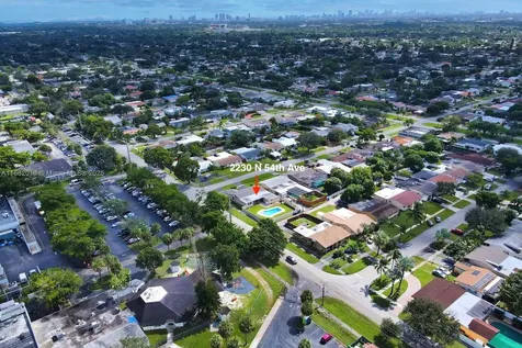 2230 N 54th Avenue Hollywood FL 33021