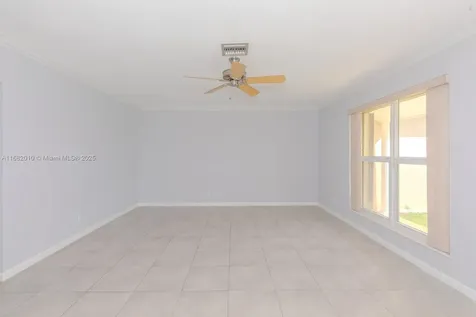 2230 N 54th Avenue Hollywood FL 33021