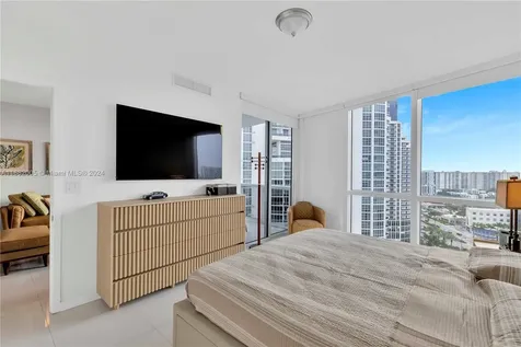 18201 Collins Avenue North Miami Beach FL 33160