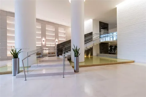 18201 Collins Avenue North Miami Beach FL 33160
