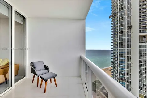 18201 Collins Avenue North Miami Beach FL 33160