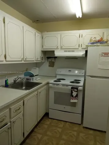 206 Sheffield I West Palm Beach FL 33417