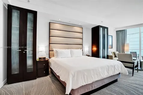 4391 Collins Avenue Miami Beach FL 33140