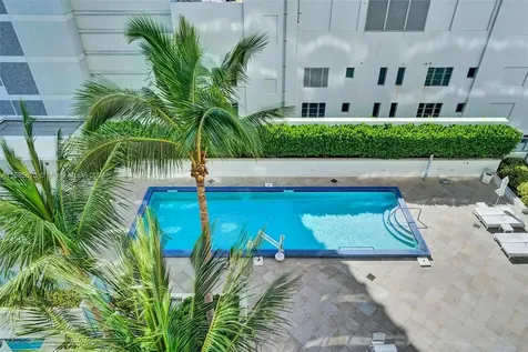 4391 Collins Avenue Miami Beach FL 33140