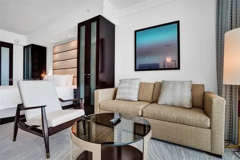 4391 Collins Avenue Miami Beach FL 33140