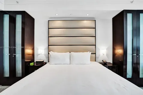 4391 Collins Avenue Miami Beach FL 33140