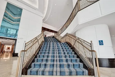 4391 Collins Avenue Miami Beach FL 33140