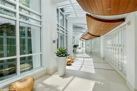 4391 Collins Avenue Miami Beach FL 33140