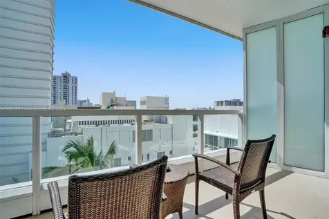 4391 Collins Avenue Miami Beach FL 33140