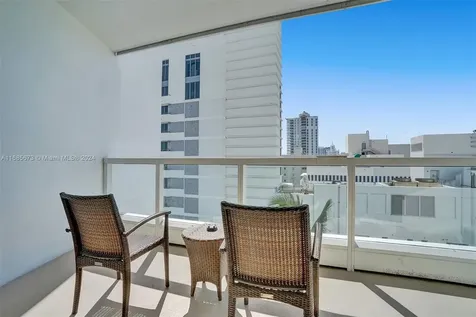 4391 Collins Avenue Miami Beach FL 33140