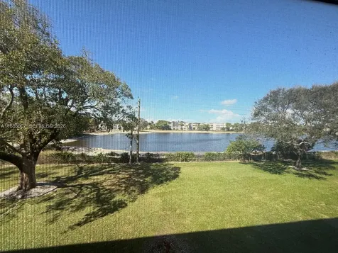 313 Southampton A West Palm Beach FL 33417