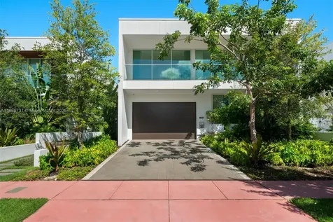1041 W 48th Street Miami Beach FL 33140