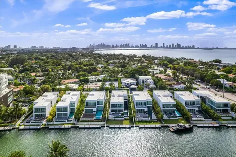 1041 W 48th Street Miami Beach FL 33140