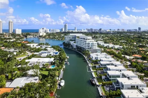 1041 W 48th Street Miami Beach FL 33140