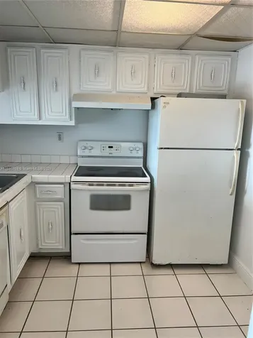 498 NW 165th Street Road Miami FL 33169