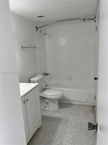 498 NW 165th Street Road Miami FL 33169