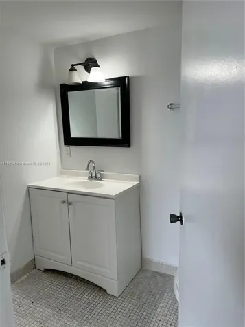 498 NW 165th Street Road Miami FL 33169