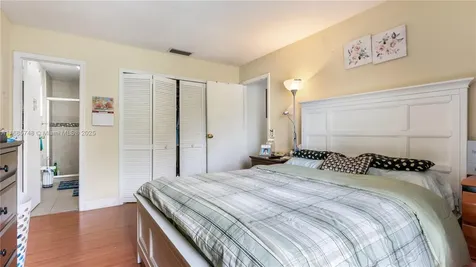 3561 NW 113th Terrace Sunrise FL 33323