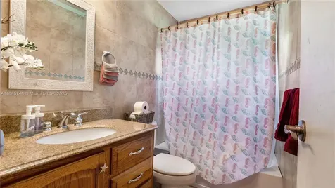 3561 NW 113th Terrace Sunrise FL 33323