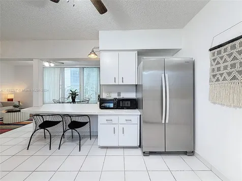 10081 W Bay Harbor Drive Bay Harbor Islands FL 33154