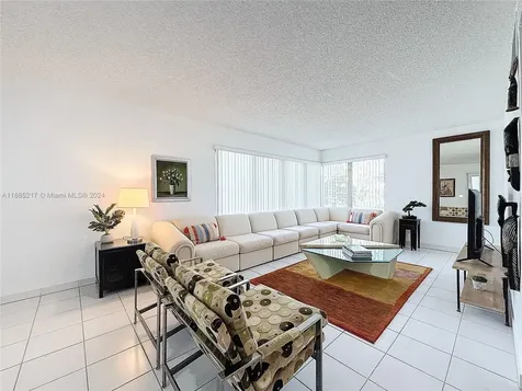 10081 W Bay Harbor Drive Bay Harbor Islands FL 33154