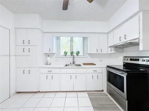 10081 W Bay Harbor Drive Bay Harbor Islands FL 33154
