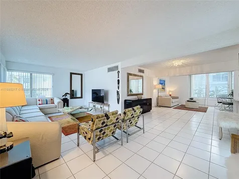 10081 W Bay Harbor Drive Bay Harbor Islands FL 33154