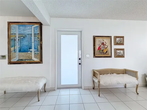10081 W Bay Harbor Drive Bay Harbor Islands FL 33154