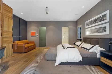 271 N Hibiscus Drive Miami Beach FL 33139