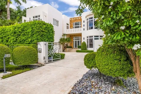 271 N Hibiscus Drive Miami Beach FL 33139